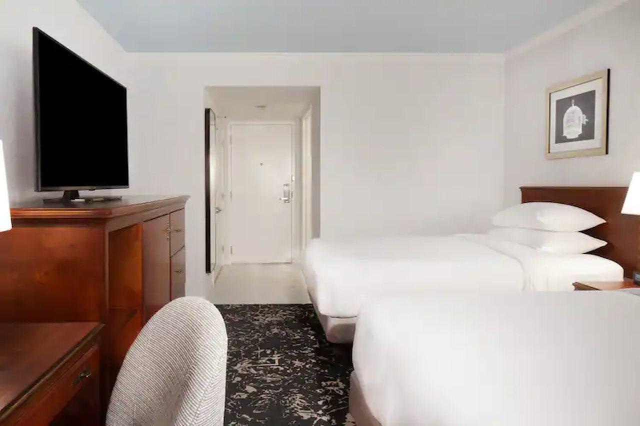Hilton Atlanta/Marietta Hotel & Conference Center Екстер'єр фото