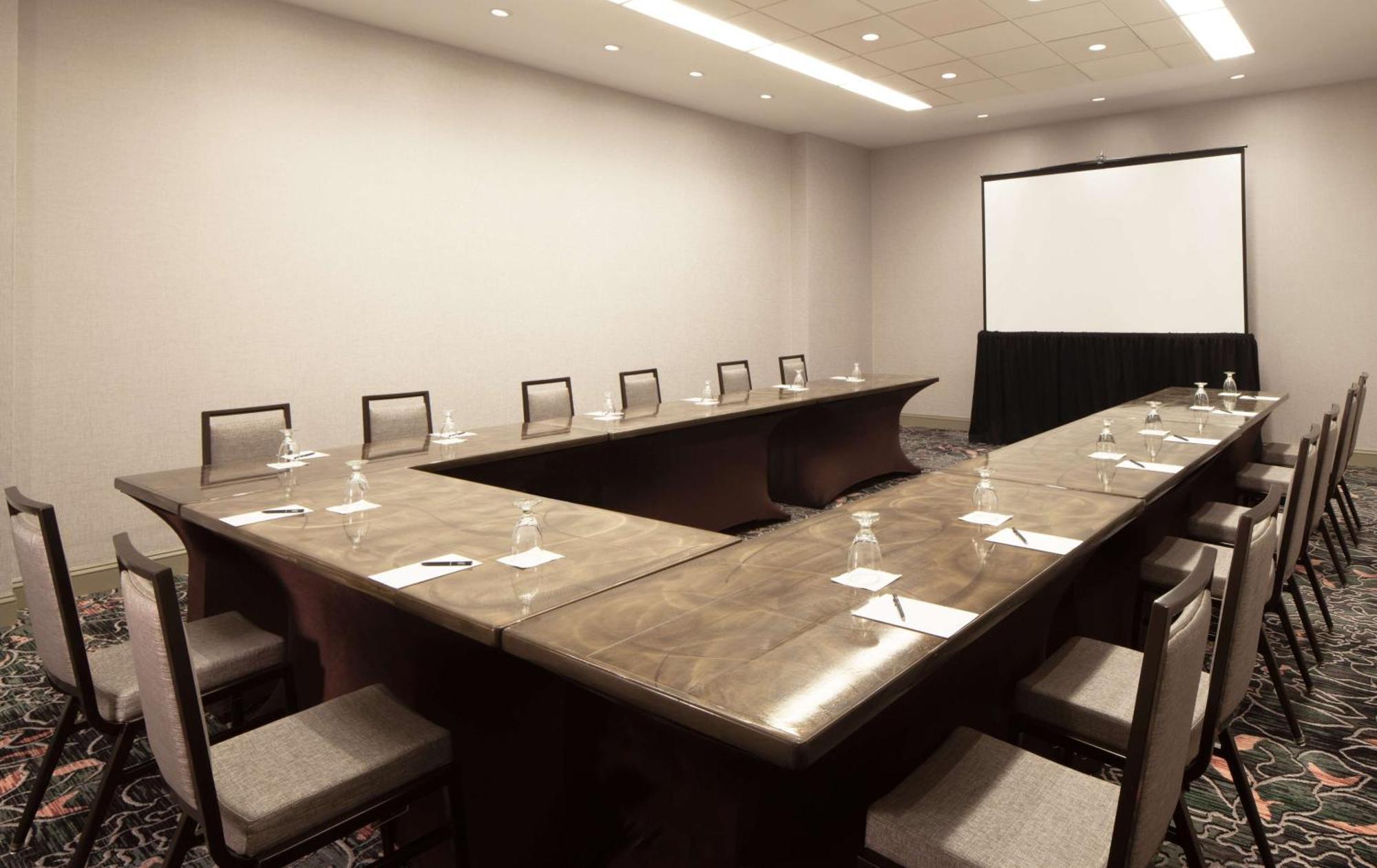 Hilton Atlanta/Marietta Hotel & Conference Center Екстер'єр фото