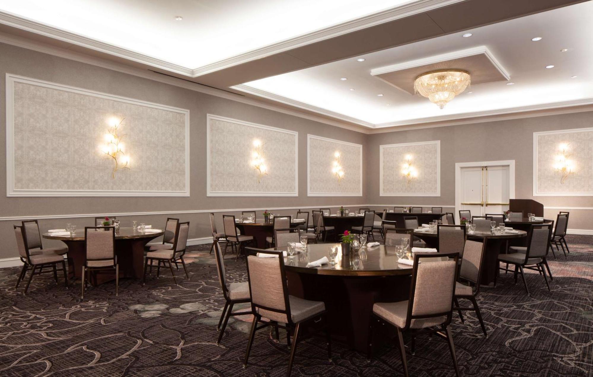 Hilton Atlanta/Marietta Hotel & Conference Center Екстер'єр фото