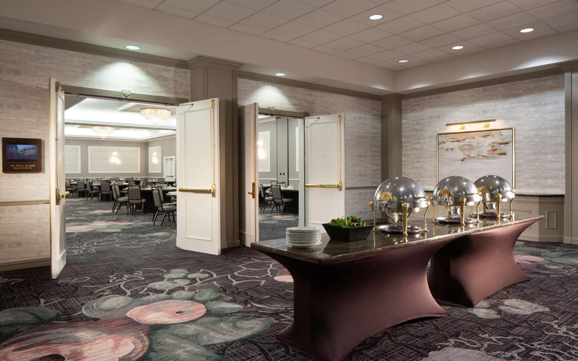 Hilton Atlanta/Marietta Hotel & Conference Center Екстер'єр фото