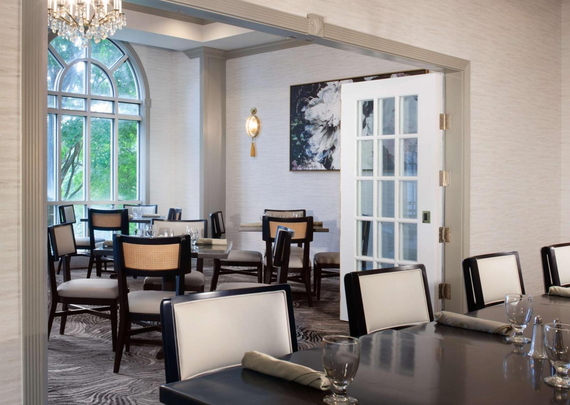 Hilton Atlanta/Marietta Hotel & Conference Center Екстер'єр фото